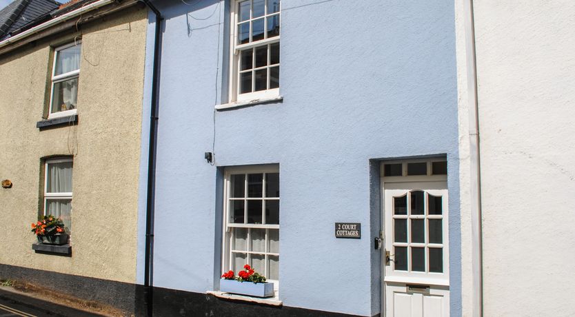 Photo of 2 Court Cottages