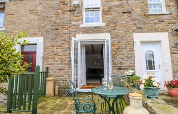 2 West Haswicks Holiday Cottage