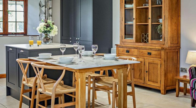 Photo of 1 Bed in Hiscott