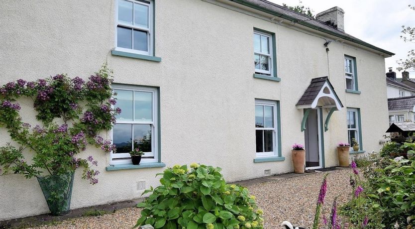 Photo of Cottage in West Wales