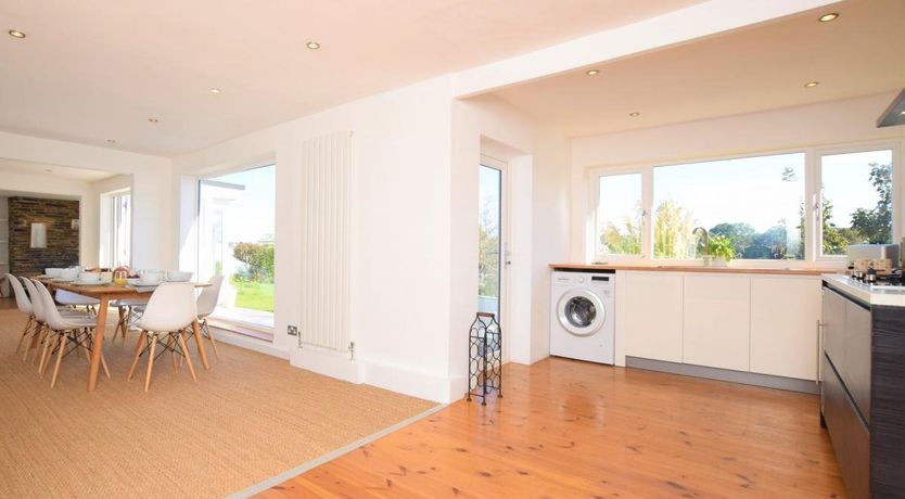 Photo of 4 Bed in Brixham