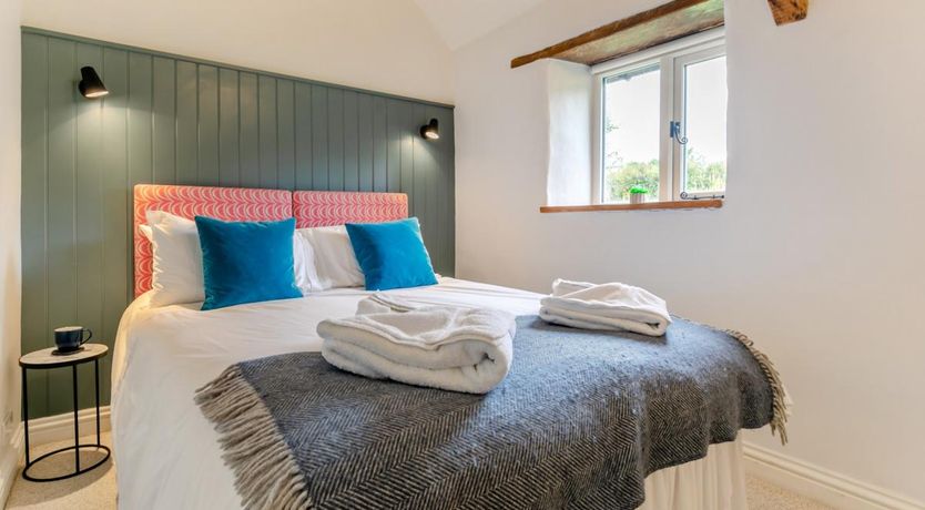 Photo of 2 Bed in Lee