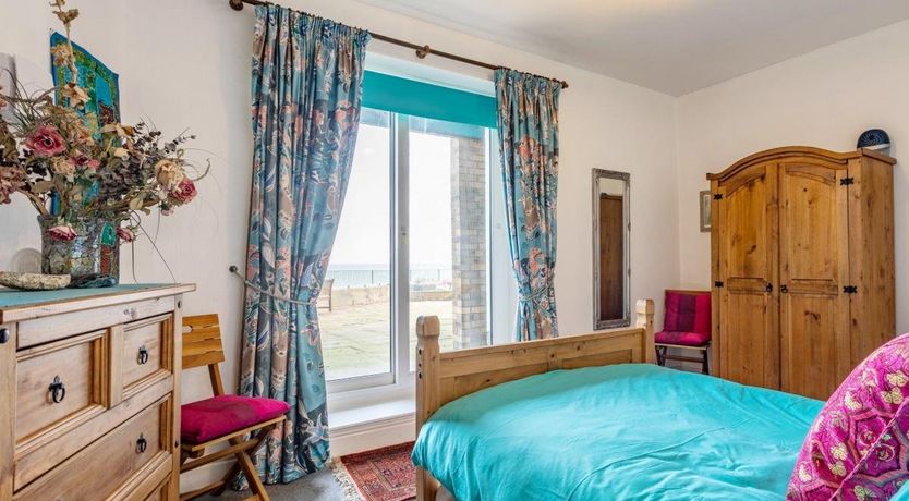 Photo of 2 Bed in Ilfracombe