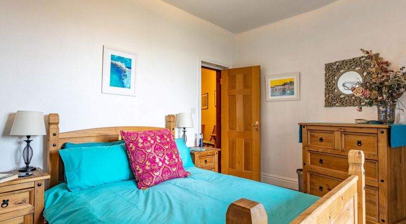 Photo of 2 Bed in Ilfracombe