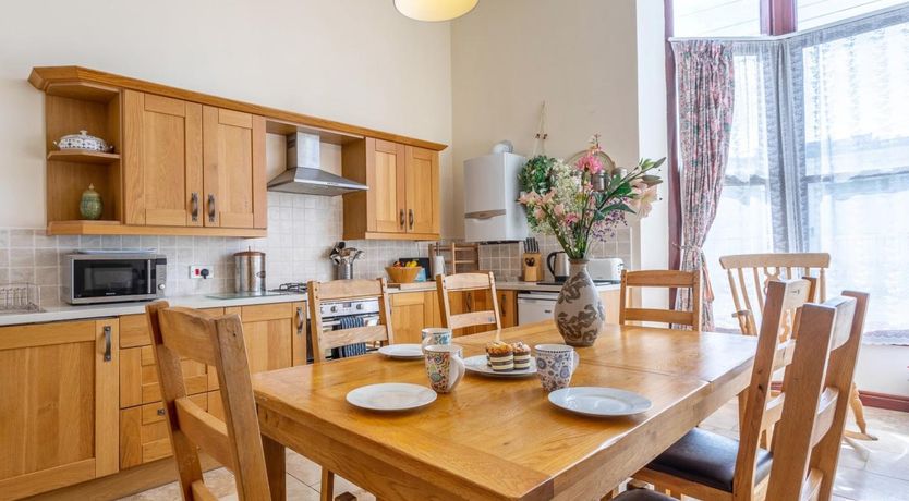 Photo of 2 Bed in Ilfracombe