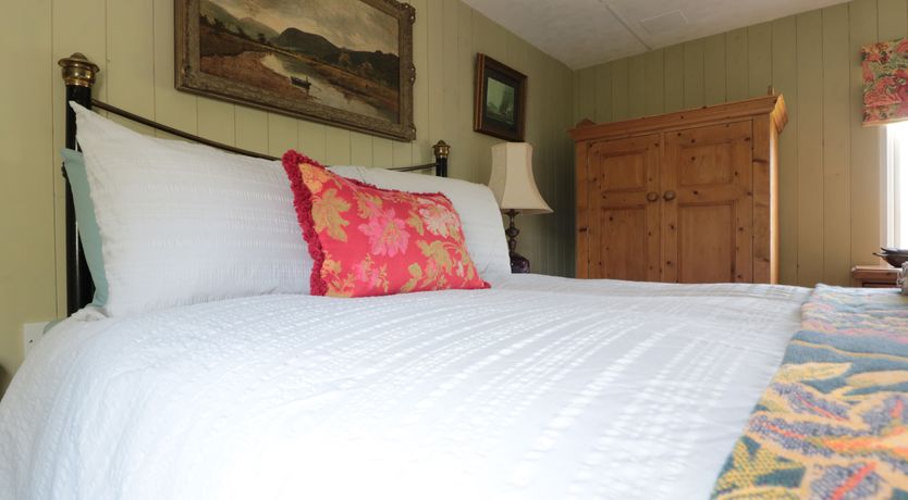 Photo of Crows Cabin