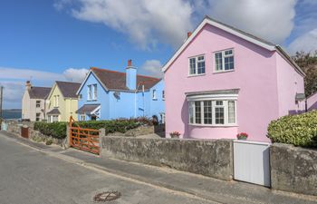 The Pink House Holiday Cottage