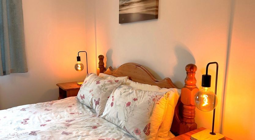 Photo of 2 Bed in Holsworthy