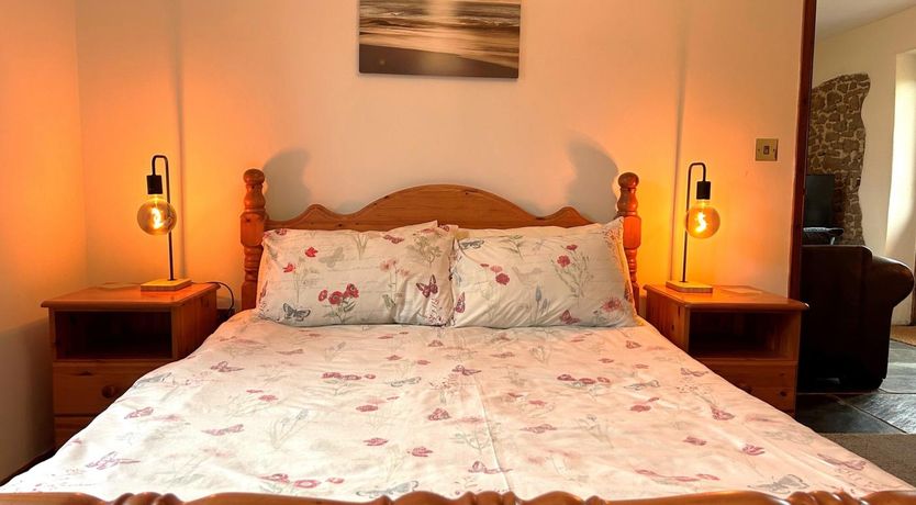 Photo of 2 Bed in Holsworthy