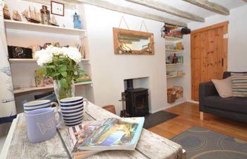 in Appledore (MOONF) Holiday Cottage