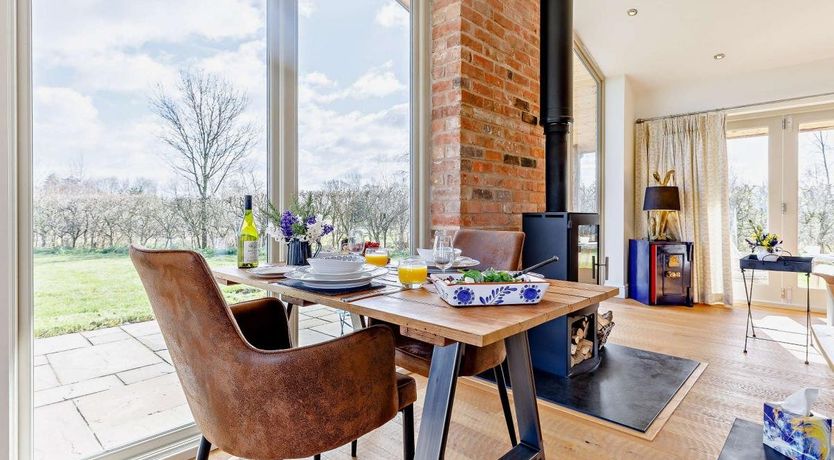 Photo of 1 Bed in Lyneal