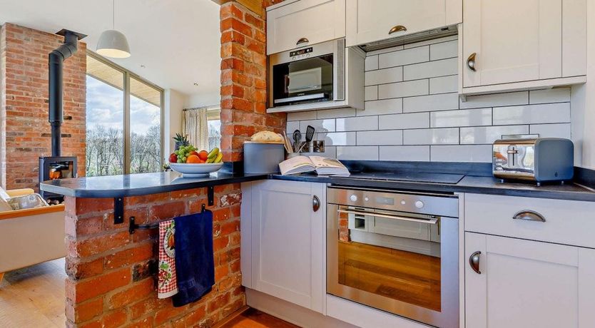 Photo of 1 Bed in Lyneal