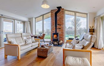 in Ellesmere  (76391) Holiday Cottage