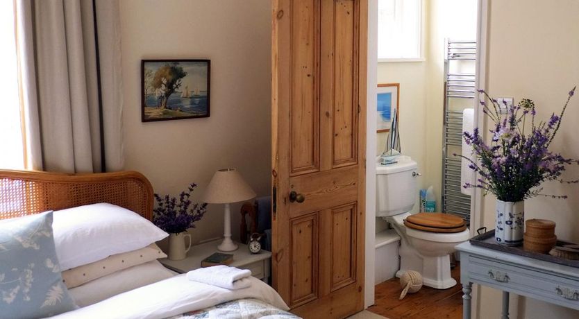 Photo of 2 Bed in Ventnor