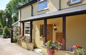 Photo of crickhowell-cottage-9