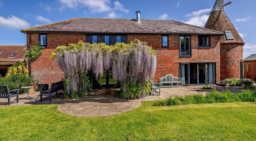 Photo of 5 Bed in Ashford