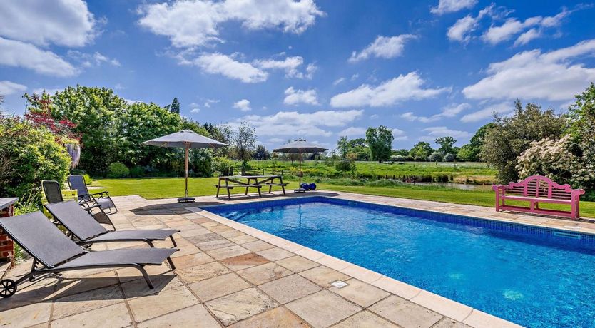 Photo of 5 Bed in Ashford