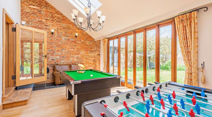 Photo of 5 Bed in Ashford