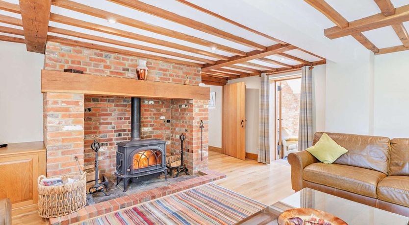 Photo of 5 Bed in Ashford