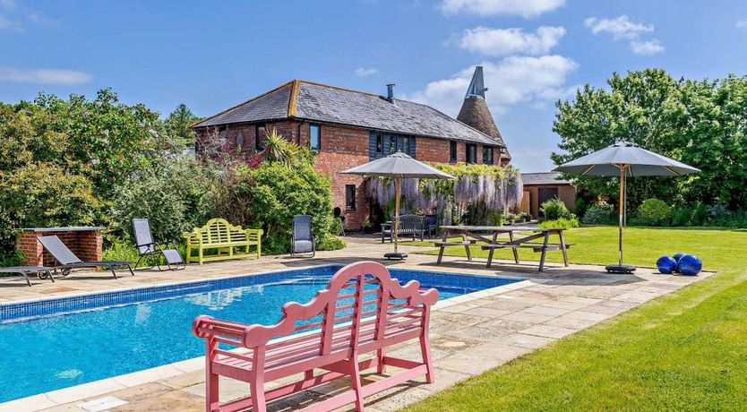 Photo of 5 Bed in Smarden