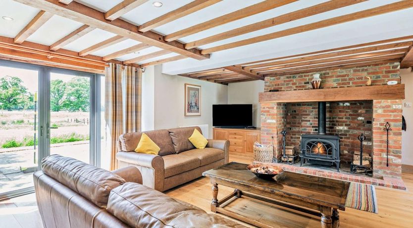 Photo of 5 Bed in Ashford