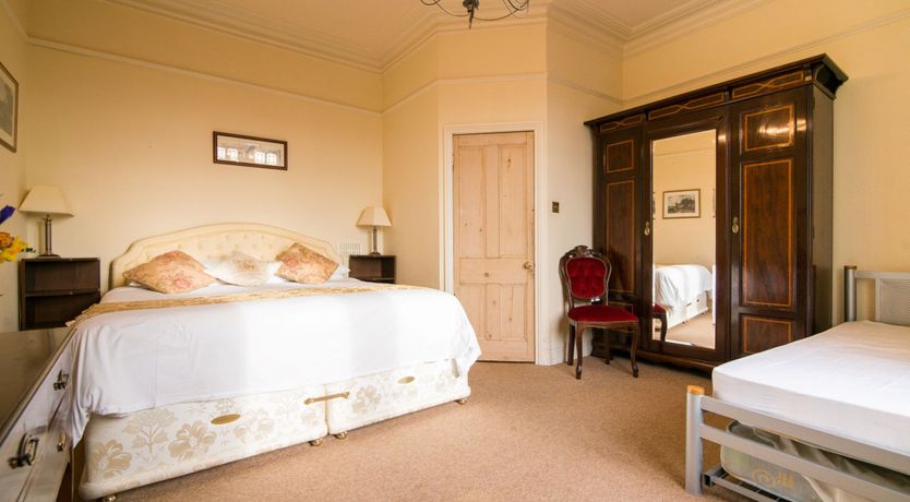 Photo of Ravensprings