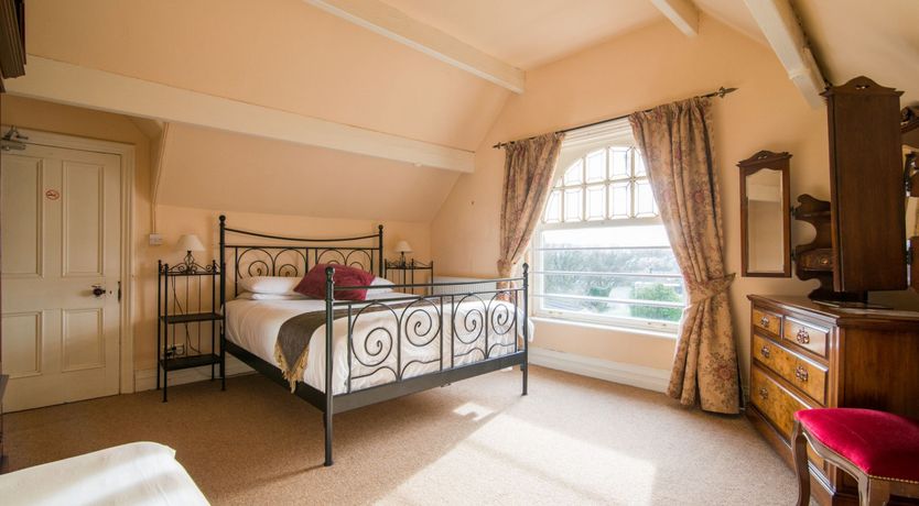 Photo of Ravensprings