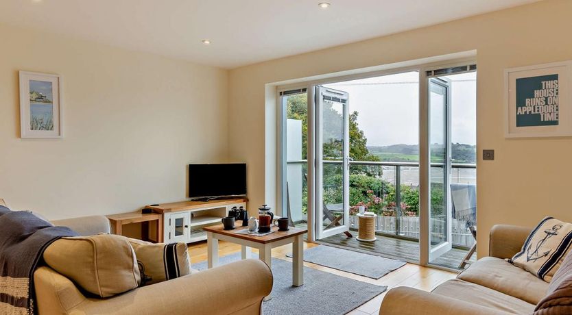 Photo of 4 Bed in Appledore