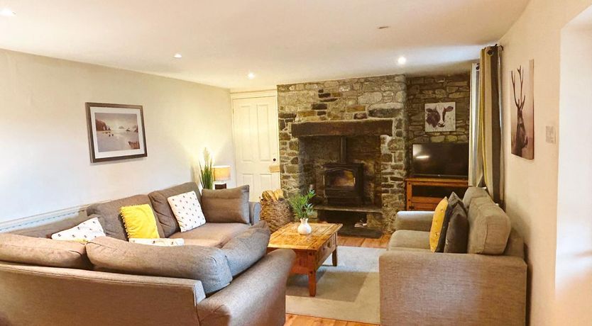 Photo of 3 Bed in Holsworthy