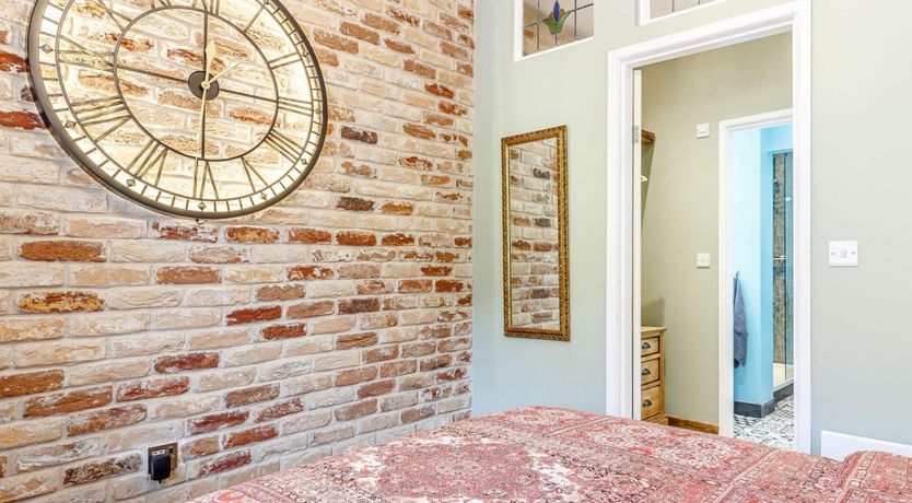 Photo of 1 Bed in Newton Abbot