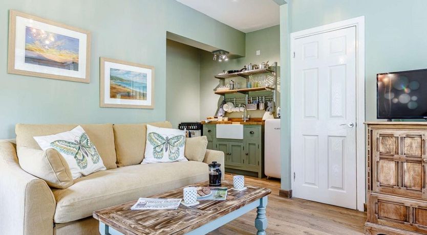 Photo of in Bovey Tracey  (BBELL)