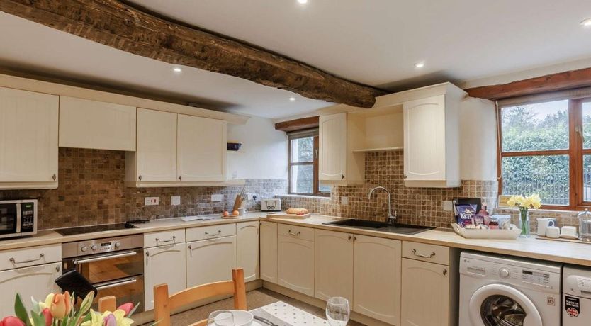 Photo of 3 Bed in Swimbridge