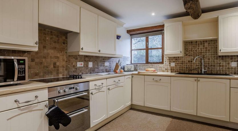 Photo of 3 Bed in Swimbridge