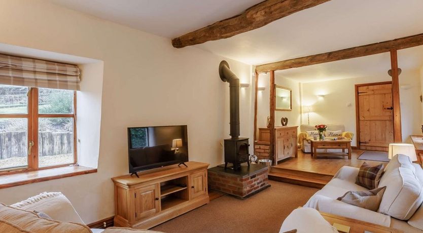 Photo of 3 Bed in Swimbridge