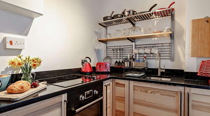 Photo of 2 Bed in Bovey Tracey