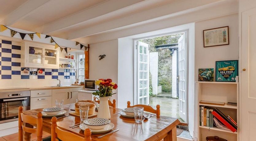 Photo of 2 Bed in Polruan