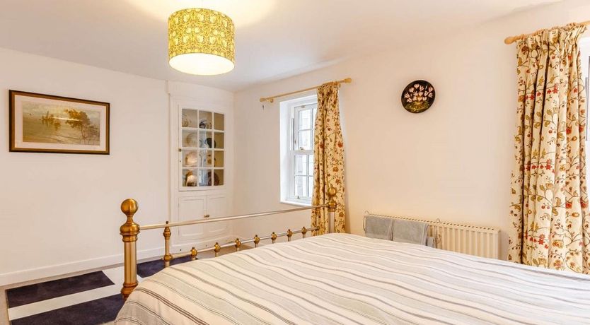 Photo of 2 Bed in Polruan