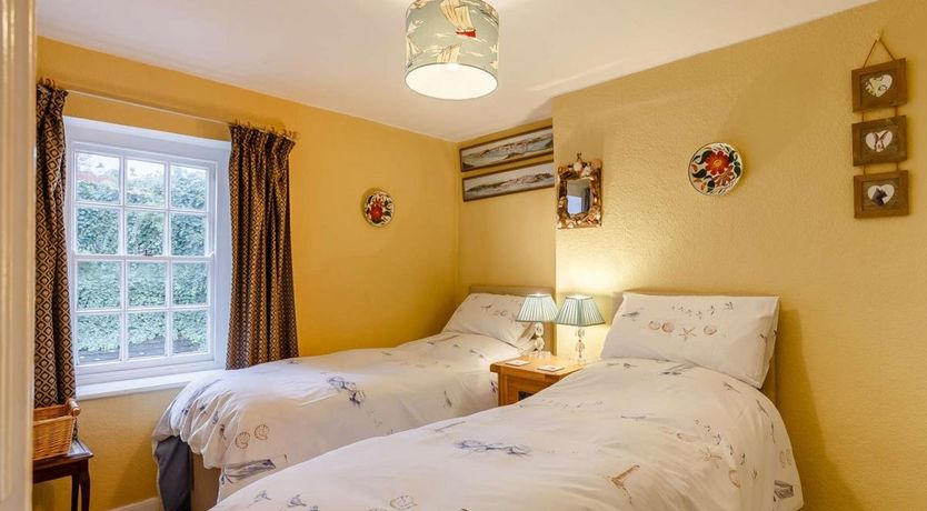 Photo of 2 Bed in Polruan