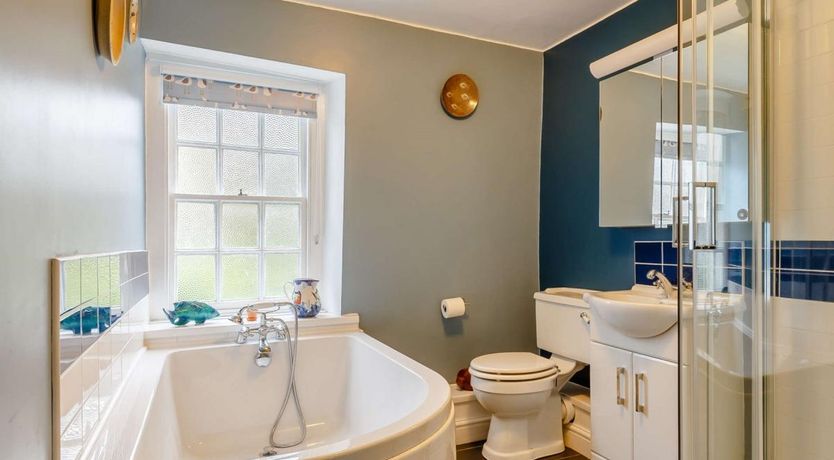 Photo of 2 Bed in Polruan