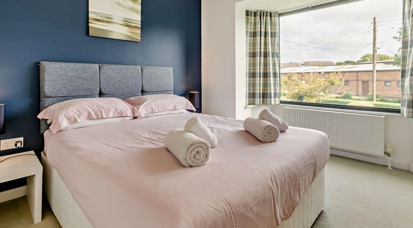 Photo of 5 Bed in Hartland