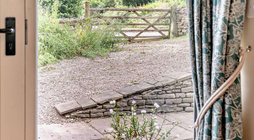 Photo of 1 Bed in Devauden