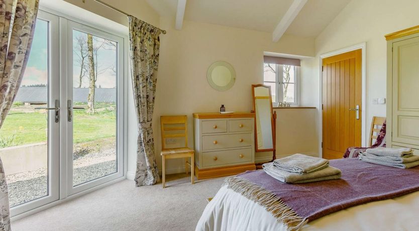 Photo of 1 Bed in Buckland Filleigh