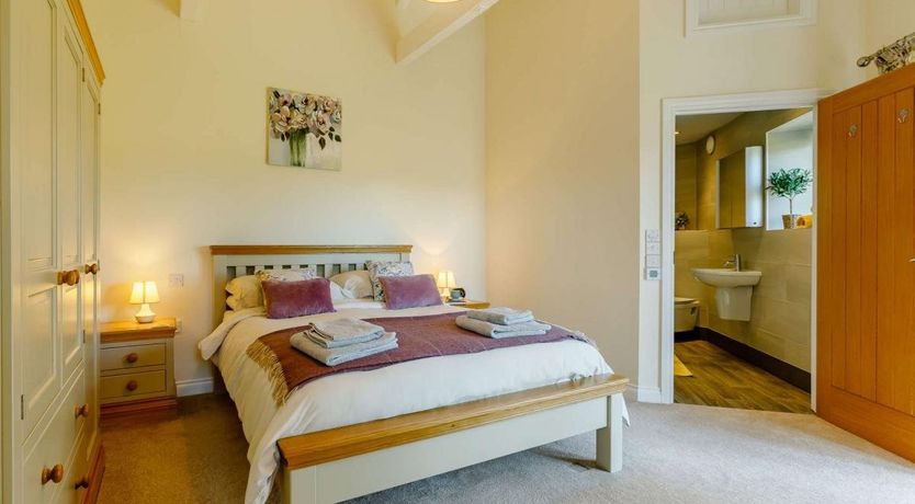 Photo of 1 Bed in Buckland Filleigh