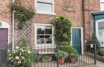 5 College Square Holiday Cottage