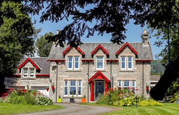 Roseburn Holiday Cottage