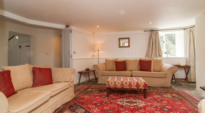 Photo of Old Maids Cottage