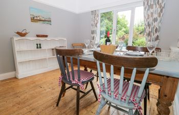 Crossways Holiday Cottage