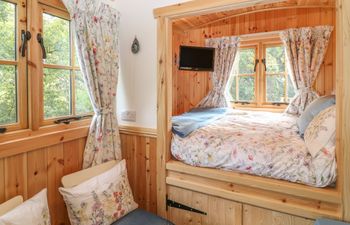 The Old Mill Shepherd's Hut Holiday Cottage