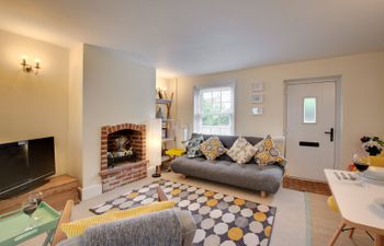 Larkrise Holiday Cottage