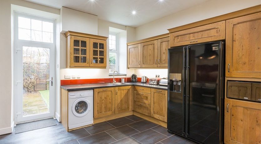 Photo of 5 Bed in Brodick